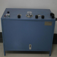 氧气充填泵用途相同AE102A型比AE101A长一公分